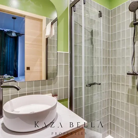Kaza Bella - Alfort 7 - Large Modern Family Flat *